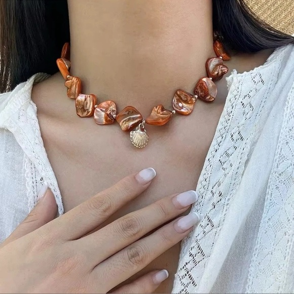 Zara Pearl Seashell Choker Necklace - Picture 4 of 6